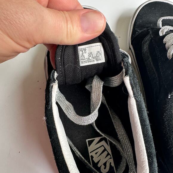 Vans Black Suede Lace Up Sneakers Youth Size 3 - Picture 6 of 8